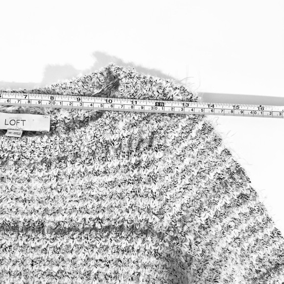 Ann Taylor Loft Gray White Fuzzy Sweater XS Wool Alpaca Blend Long Sleeves - Picture 3 of 9